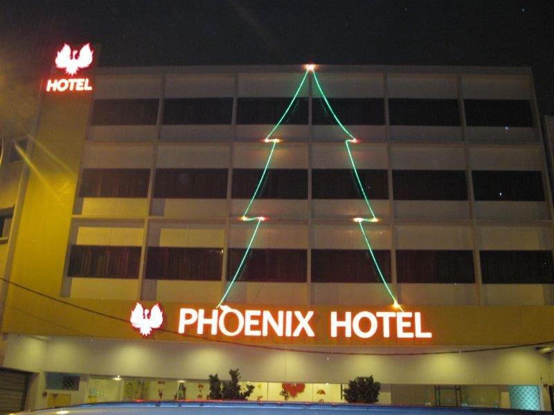 Phoenix Hotel Куала-Лумпур Экстерьер фото