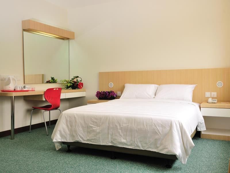 Phoenix Hotel Куала-Лумпур Экстерьер фото