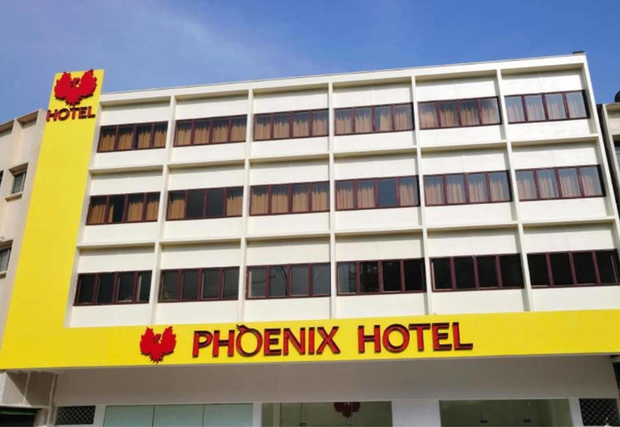 Phoenix Hotel Куала-Лумпур Экстерьер фото