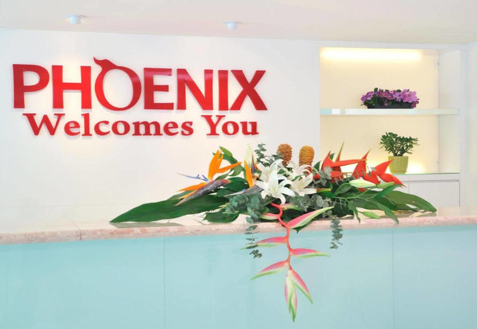 Phoenix Hotel Куала-Лумпур Экстерьер фото